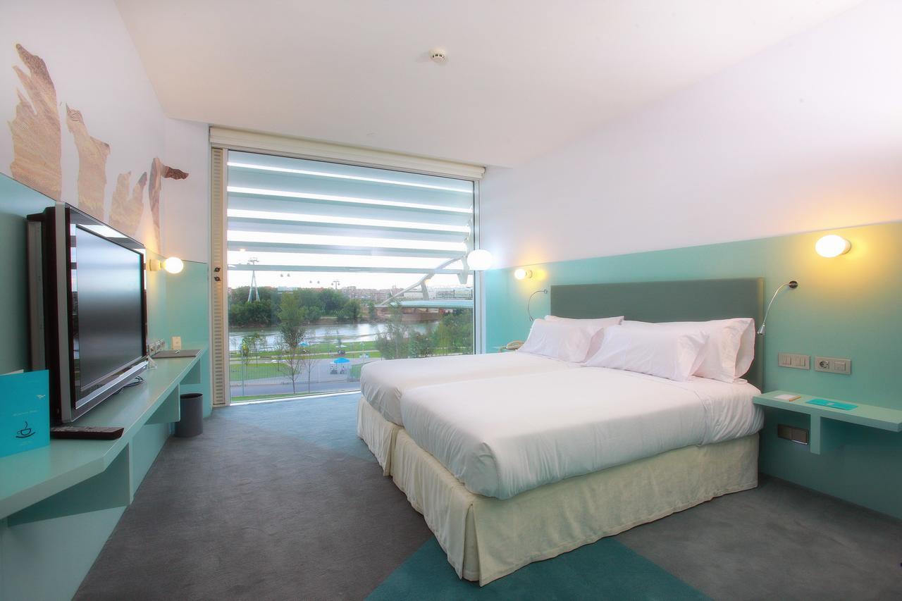 Hotel Hiberus Zaragoza Bagian luar foto