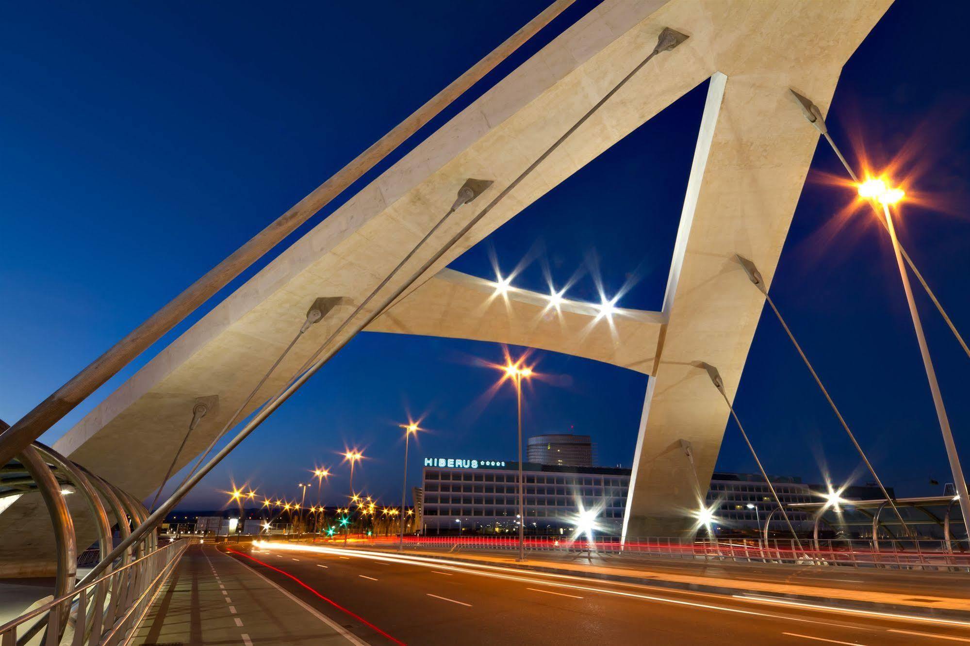 Hotel Hiberus Zaragoza Ruang foto
